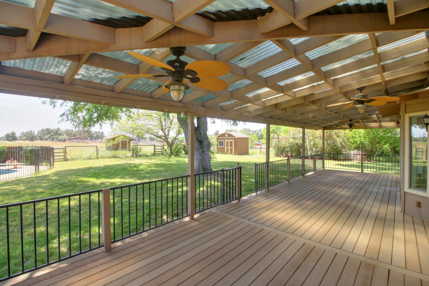 Detail Gallery Image 42 of 82 For 10376 Spiva Rd, Sacramento,  CA 95829 - 4 Beds | 2 Baths