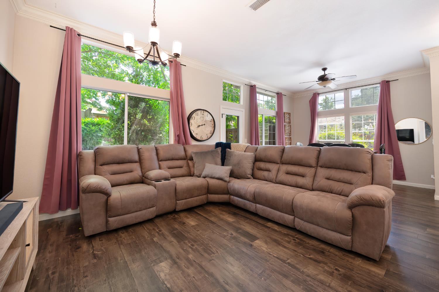 Detail Gallery Image 10 of 29 For 15205 Medella Cir, Sloughhouse,  CA 95683 - 3 Beds | 2 Baths