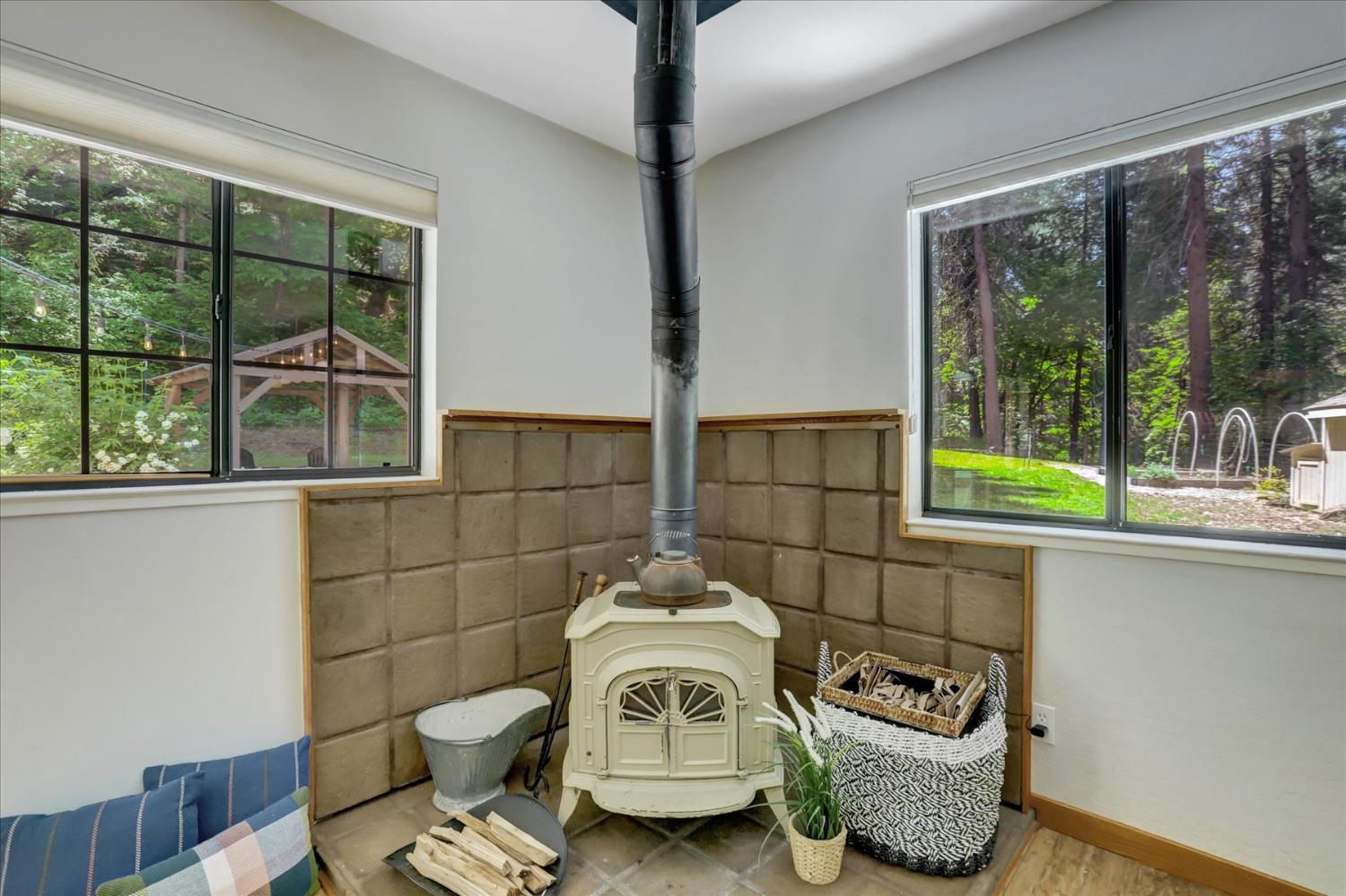 Detail Gallery Image 9 of 90 For 12569 Pasquale Rd, Nevada City,  CA 95959 - 2 Beds | 2 Baths
