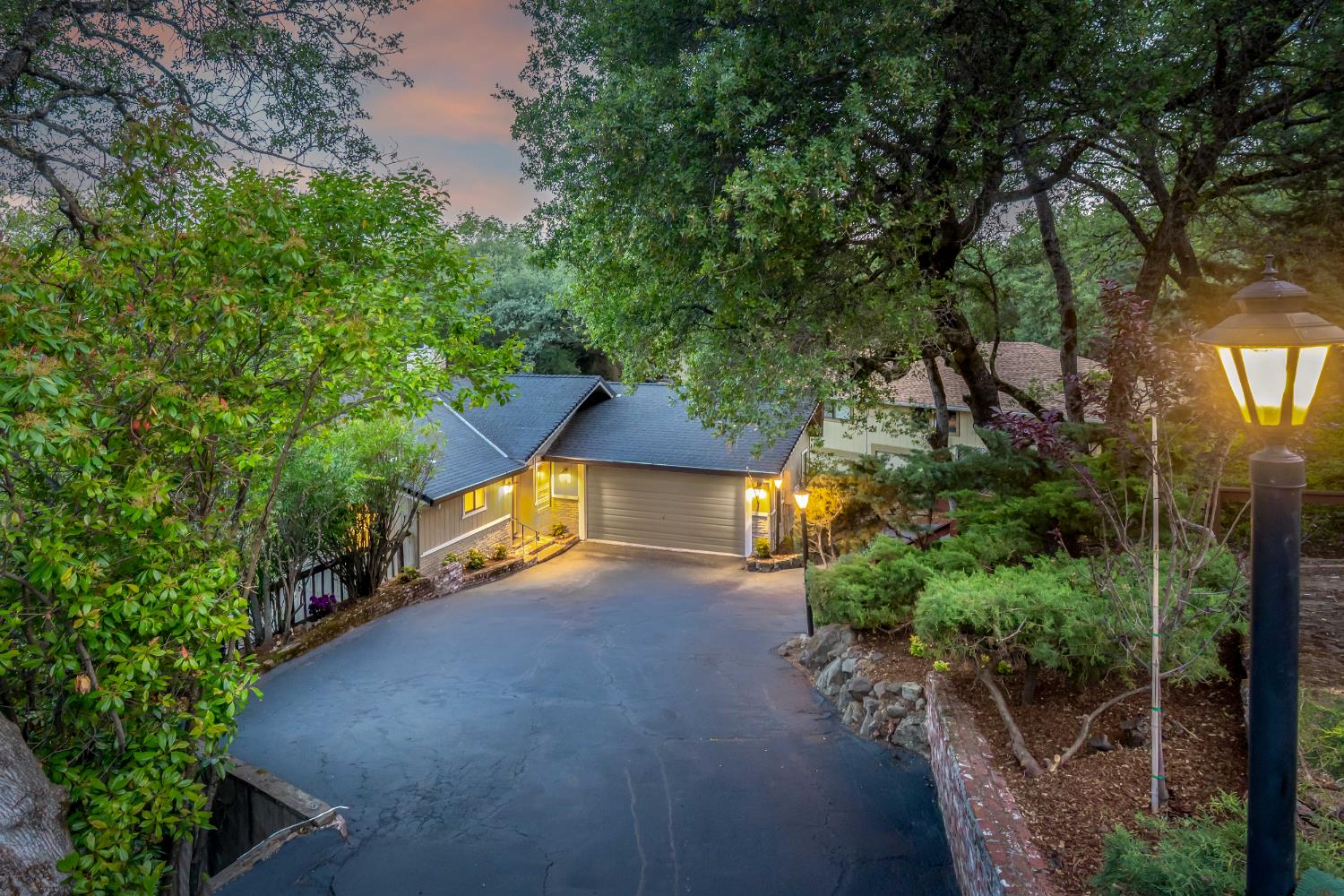 Detail Gallery Image 11 of 75 For 12540 Lake Wildwood Drive, Penn Valley,  CA 95946 - 4 Beds | 2 Baths