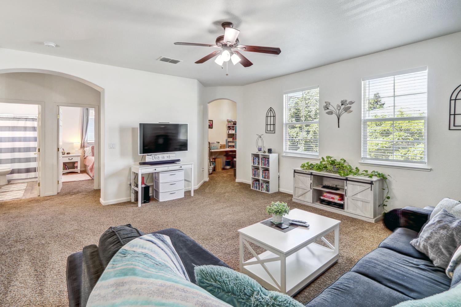 Detail Gallery Image 25 of 47 For 2207 Catherwood Way, Sacramento,  CA 95835 - 4 Beds | 3 Baths
