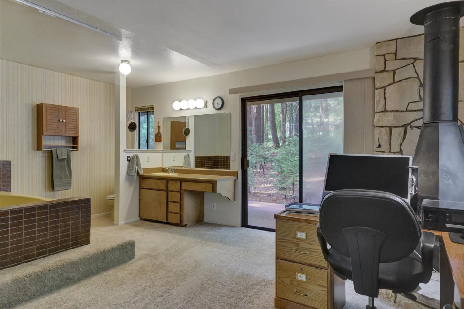 Detail Gallery Image 28 of 98 For 13480 Red Dog Rd, Nevada City,  CA 95959 - 3 Beds | 2/1 Baths