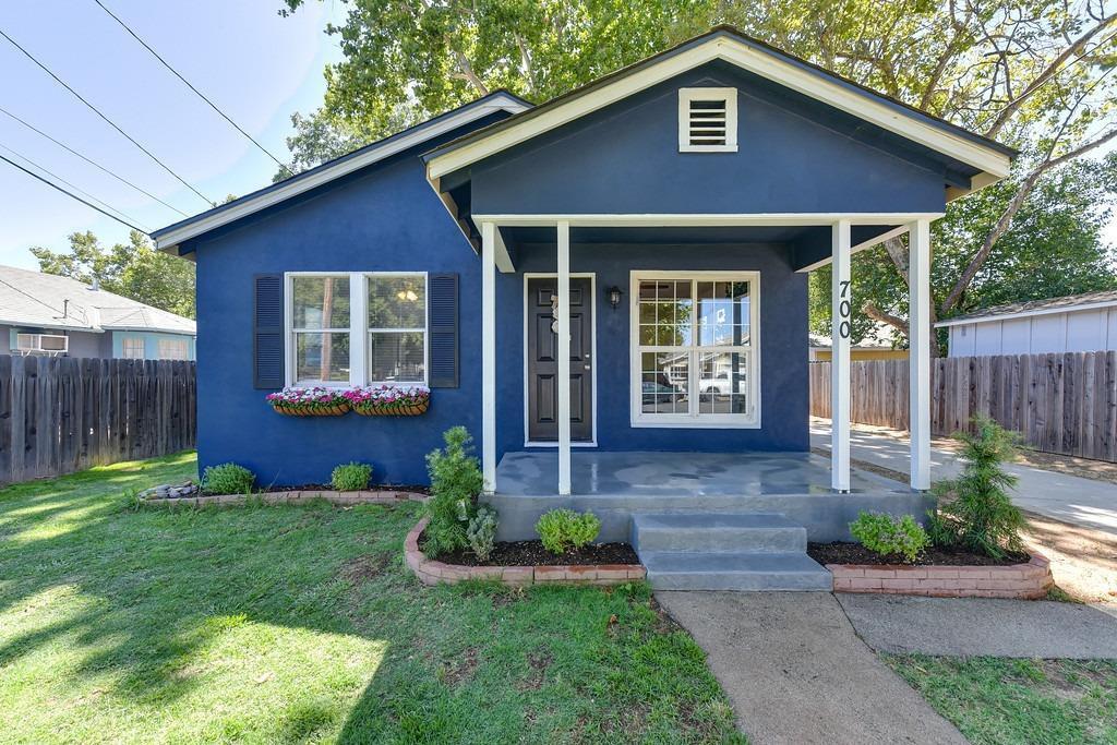 Detail Gallery Image 2 of 17 For 700 Kiley Ave, Yuba City,  CA 95991 - 3 Beds | 2 Baths