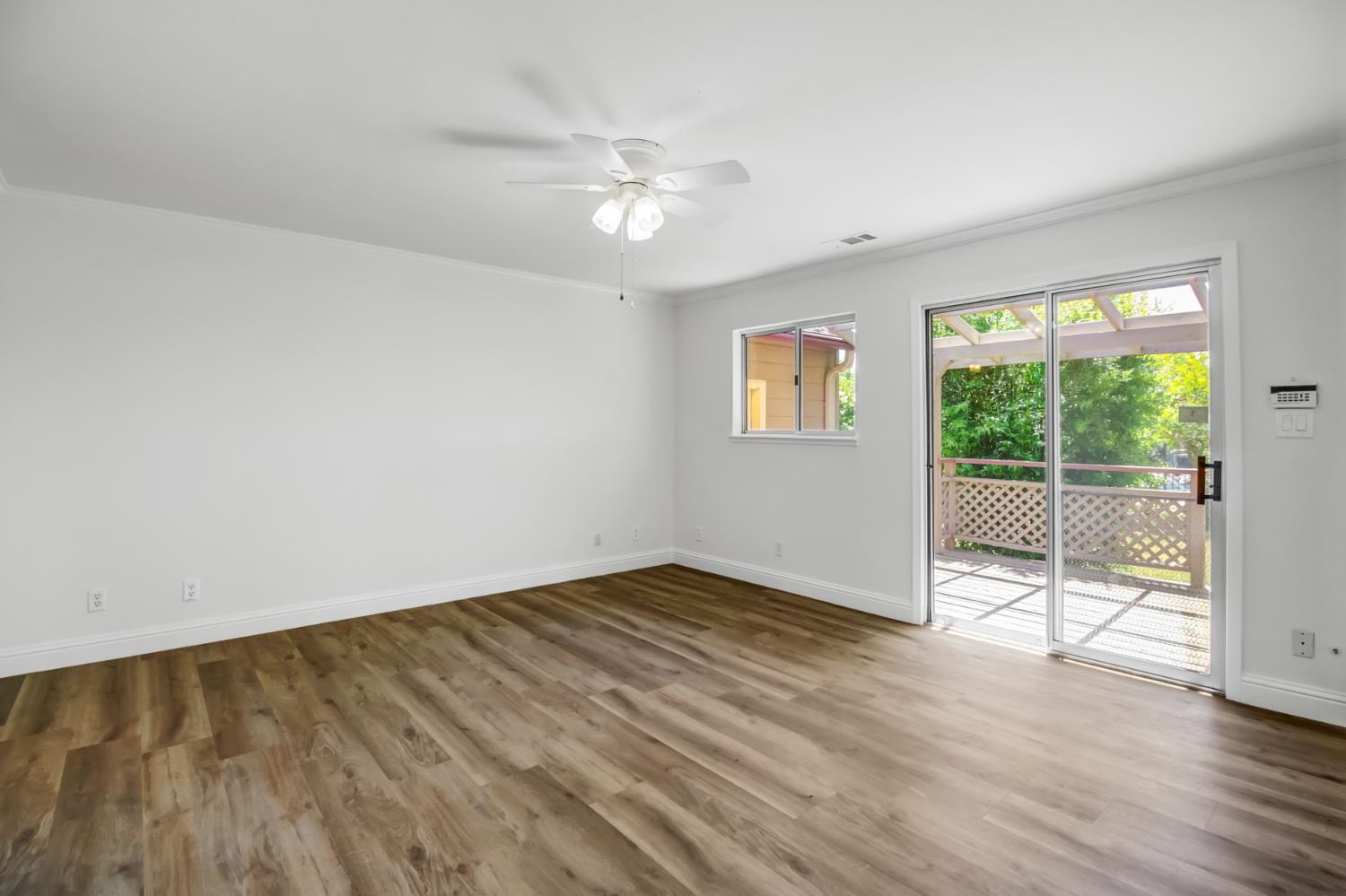 Detail Gallery Image 28 of 82 For 10376 Spiva Rd, Sacramento,  CA 95829 - 4 Beds | 2 Baths