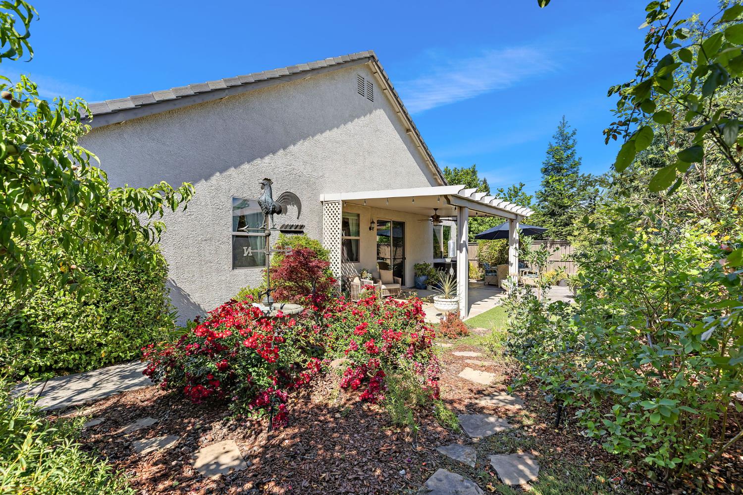 Detail Gallery Image 32 of 35 For 2096 Cattledrive Way, Roseville,  CA 95747 - 3 Beds | 3 Baths