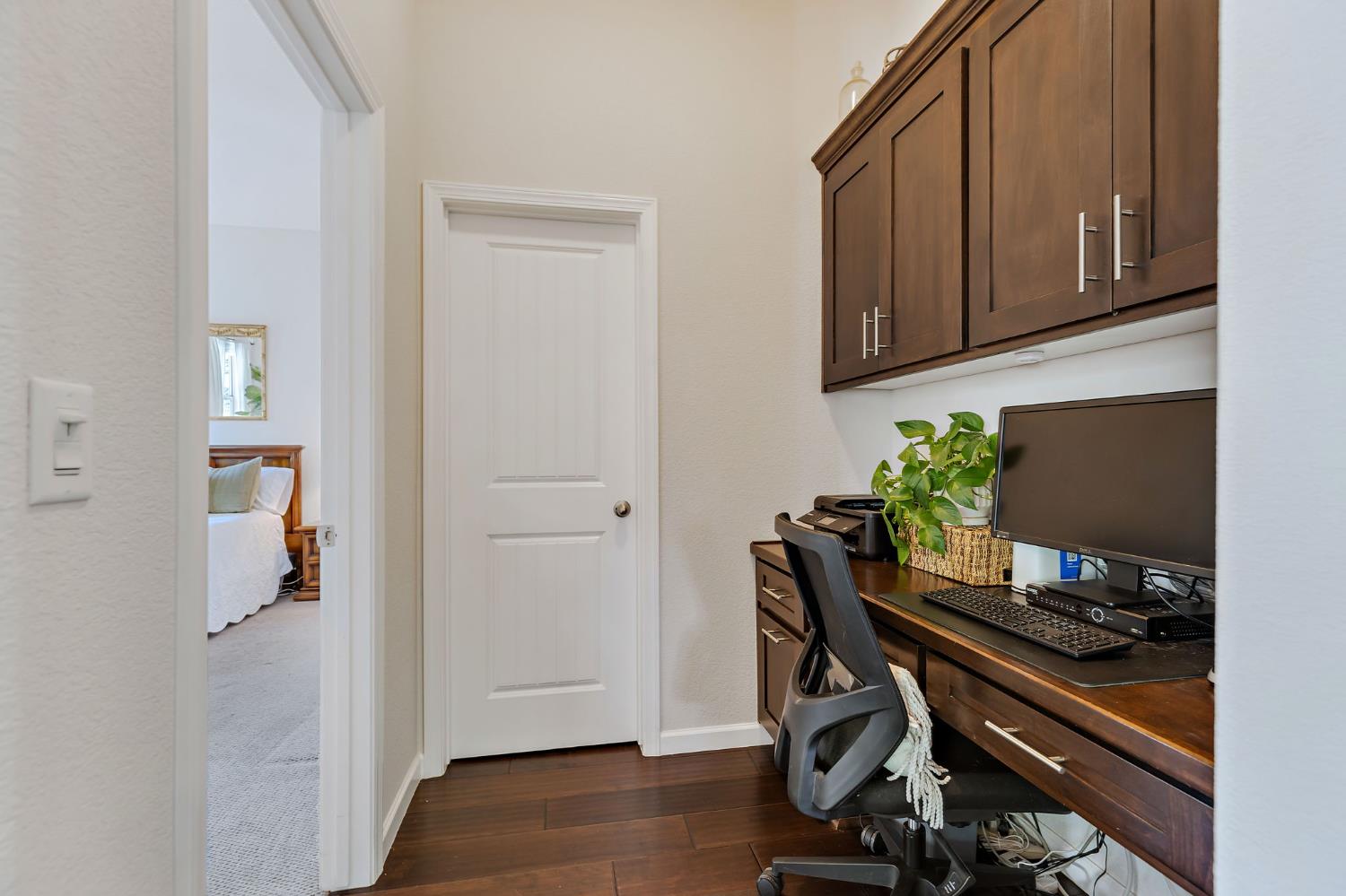 Detail Gallery Image 11 of 35 For 2096 Cattledrive Way, Roseville,  CA 95747 - 3 Beds | 3 Baths