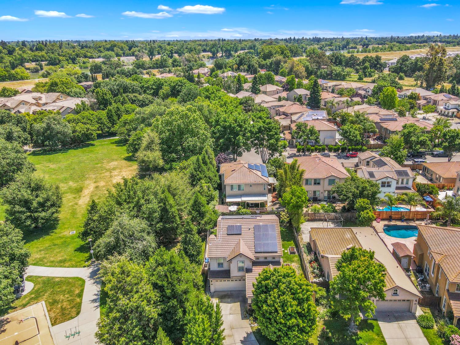 Detail Gallery Image 29 of 34 For 2459 Bear River Ct, West Sacramento,  CA 95691 - 4 Beds | 3 Baths