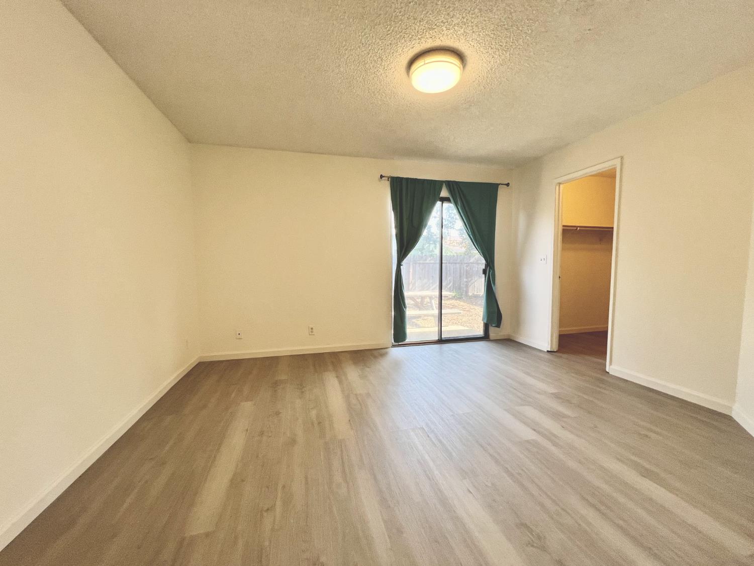 Detail Gallery Image 21 of 33 For 4901 Morningstar Dr #2,  Sacramento,  CA 95824 - 3 Beds | 2 Baths