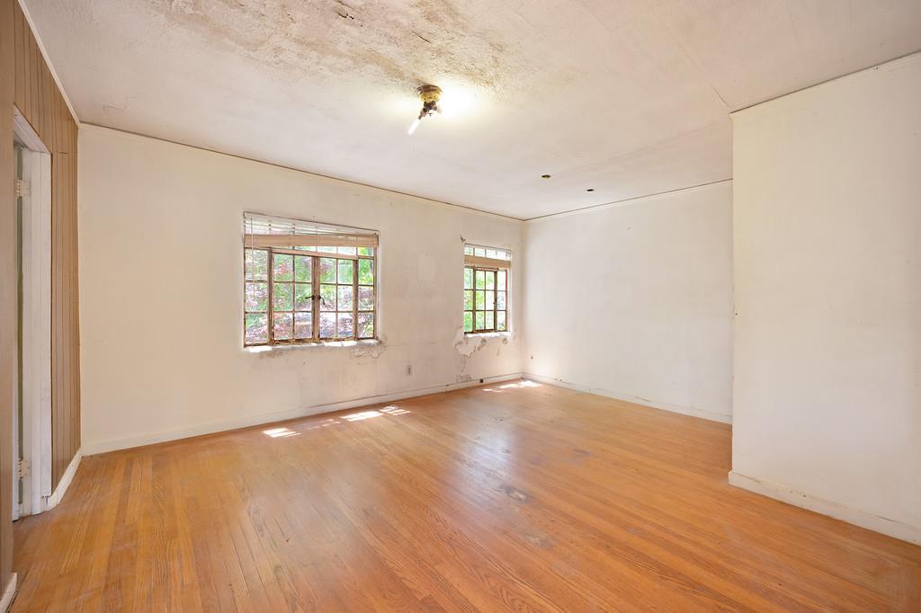 Detail Gallery Image 24 of 34 For 1701 4th Ave, Sacramento,  CA 95818 - 3 Beds | 1/1 Baths