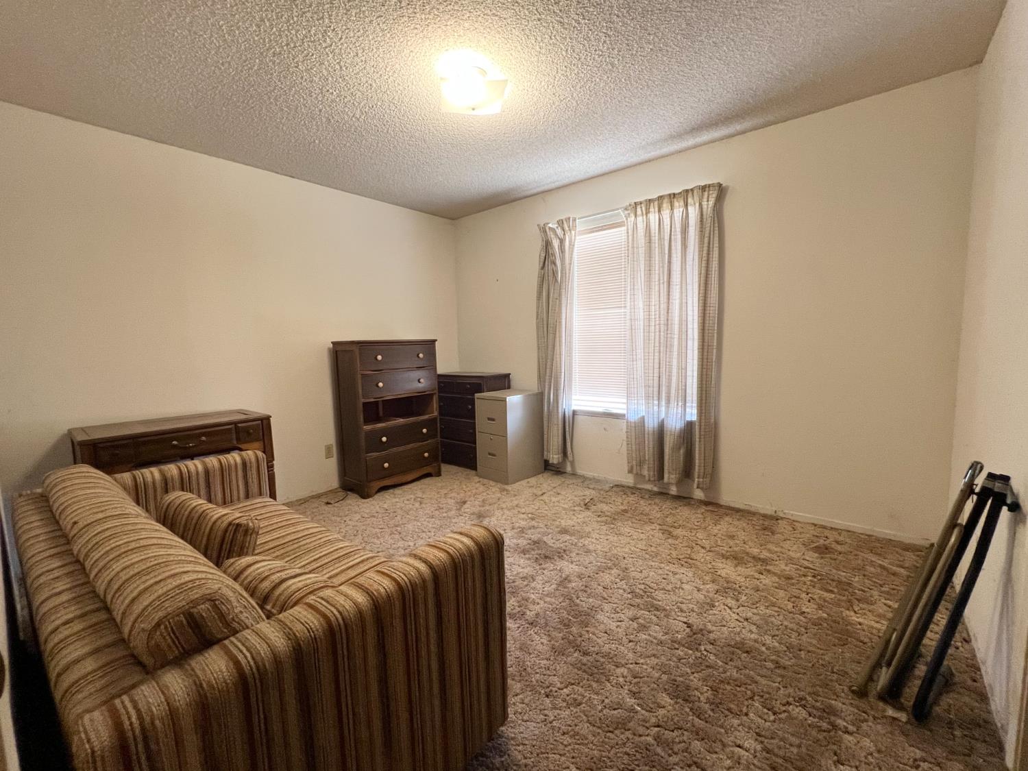 Detail Gallery Image 19 of 44 For 25553 El Vado Dr, Madera,  CA 93638 - 3 Beds | 1/1 Baths