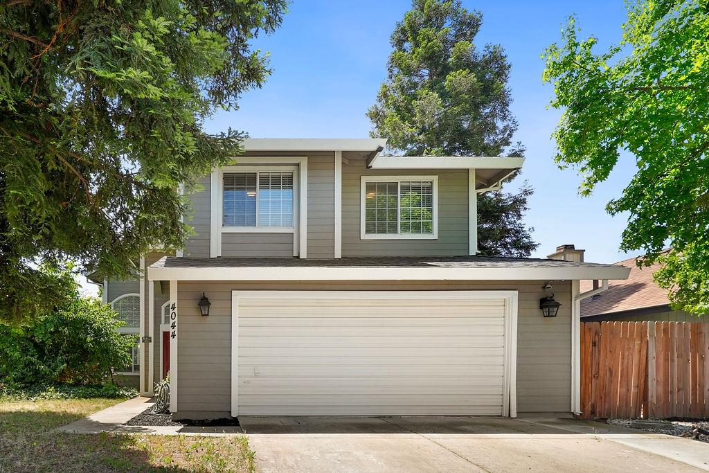 Detail Gallery Image 1 of 42 For 4044 Tawny Meadow Way, Antelope,  CA 95843 - 3 Beds | 2/1 Baths
