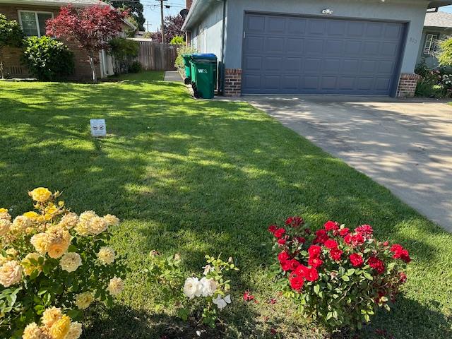 Detail Gallery Image 3 of 77 For 820 Park St, Lodi,  CA 95240 - 3 Beds | 2 Baths