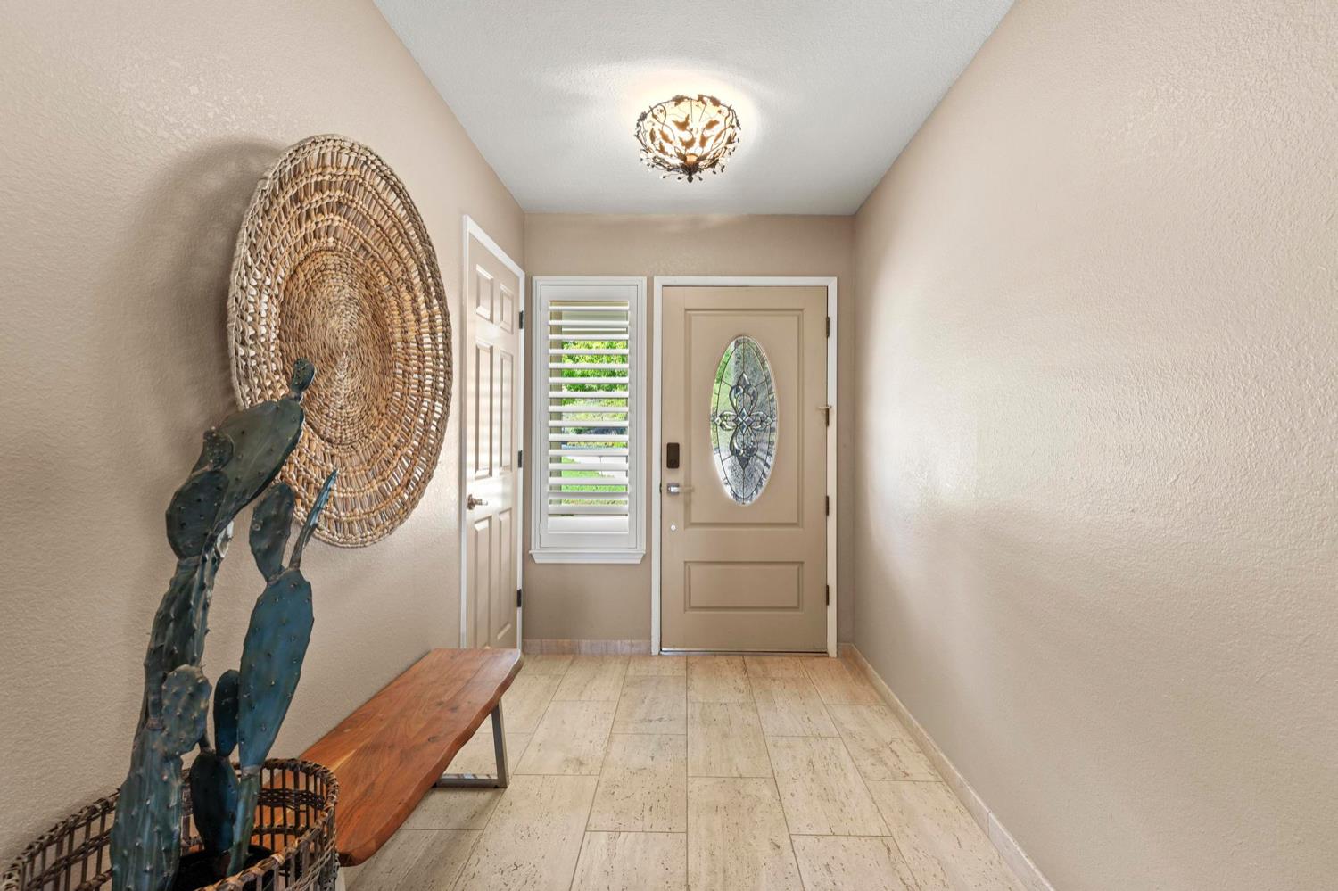 Detail Gallery Image 9 of 63 For 5419 Royal Oaks Dr, Oroville,  CA 95966 - 4 Beds | 2/1 Baths