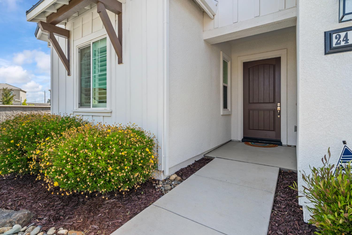 Detail Gallery Image 5 of 38 For 2406 Tribeca Ave, Manteca,  CA 95337 - 3 Beds | 2 Baths
