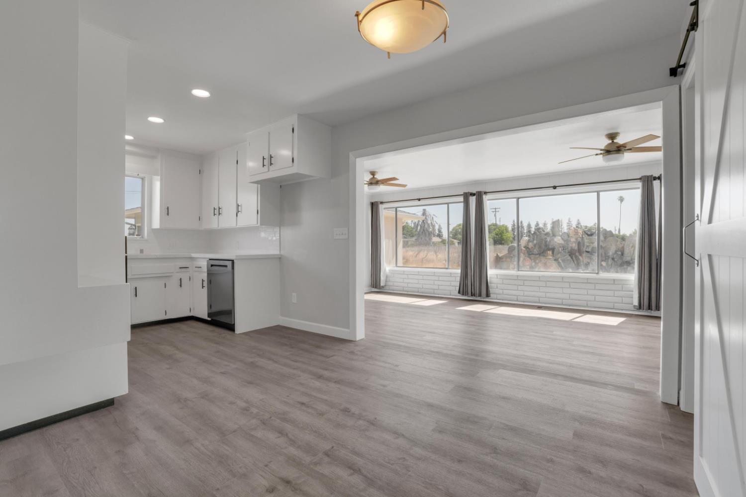 Detail Gallery Image 6 of 42 For 1412 E Glenwood Ave, Turlock,  CA 95380 - 2 Beds | 1/1 Baths