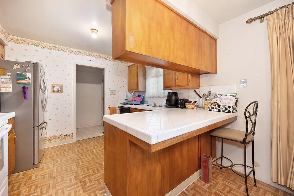 Detail Gallery Image 35 of 42 For 2 Springbrook Cir, Sacramento,  CA 95831 - – Beds | – Baths