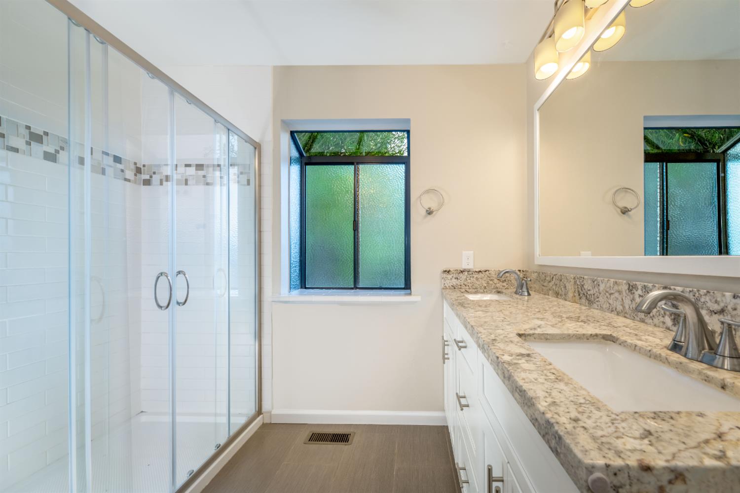 Detail Gallery Image 5 of 75 For 12540 Lake Wildwood Drive, Penn Valley,  CA 95946 - 4 Beds | 2 Baths