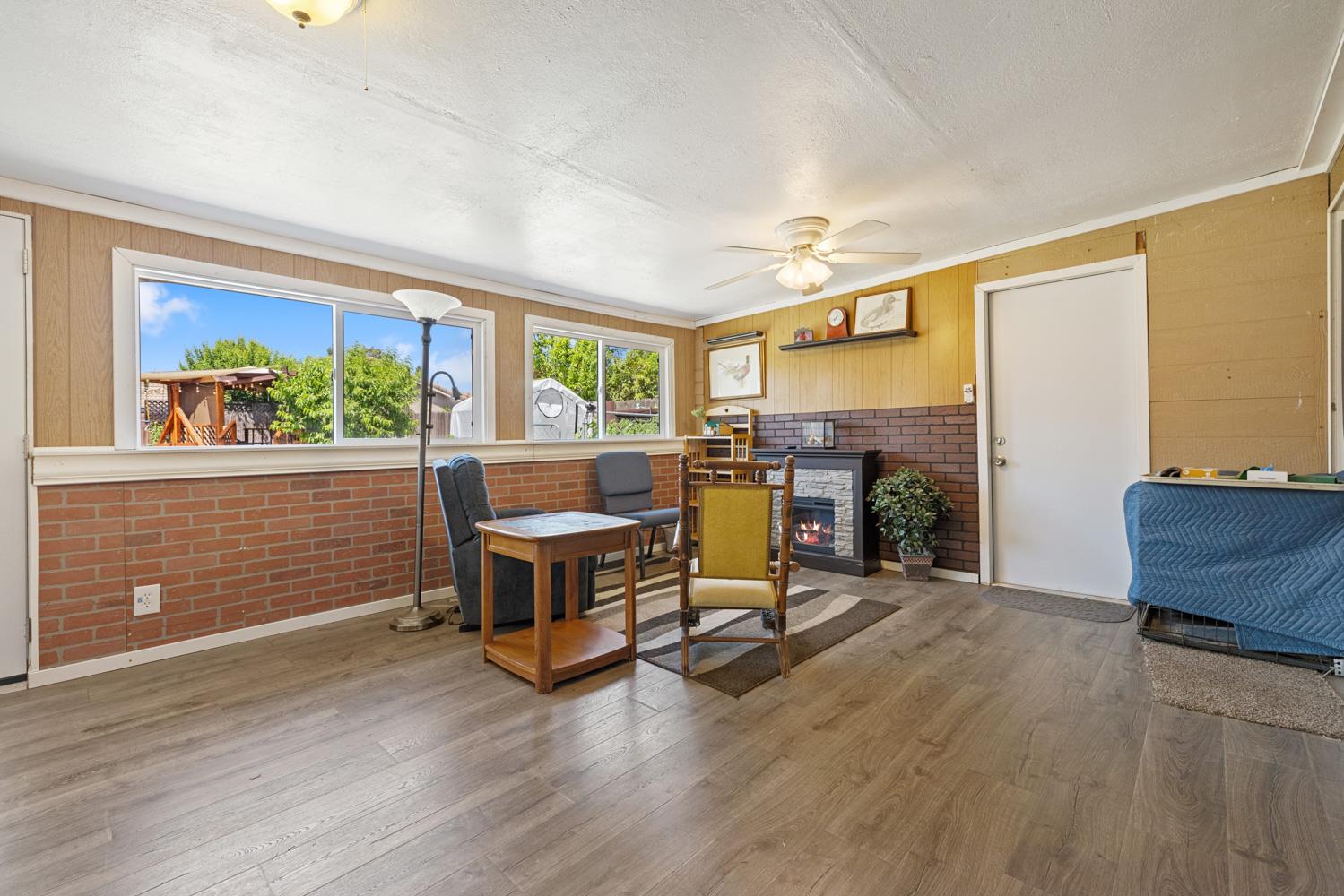 Detail Gallery Image 37 of 54 For 12777 Bonnie Brae, Waterford,  CA 95386 - 4 Beds | 3 Baths