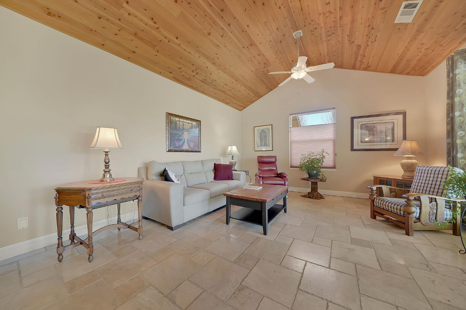 Detail Gallery Image 32 of 83 For 5753 Treosti Pl, Valley Springs,  CA 95252 - 5 Beds | 3/1 Baths