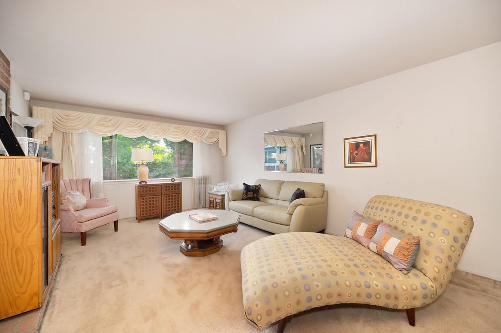Detail Gallery Image 29 of 42 For 2 Springbrook Cir, Sacramento,  CA 95831 - – Beds | – Baths
