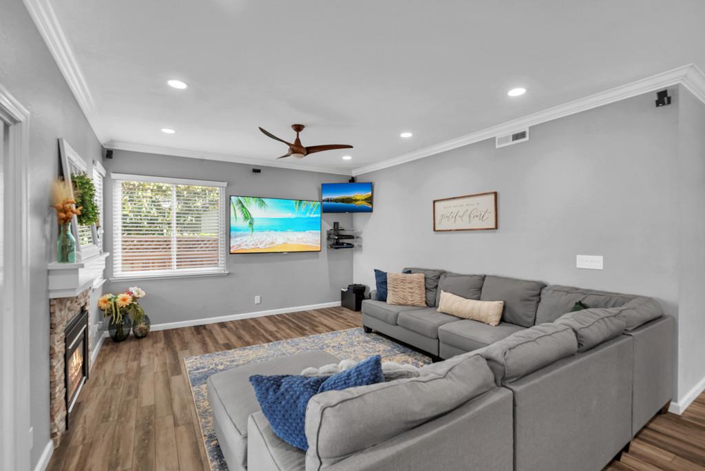 Detail Gallery Image 20 of 72 For 2709 Peridot Dr, Rescue,  CA 95672 - 4 Beds | 3 Baths
