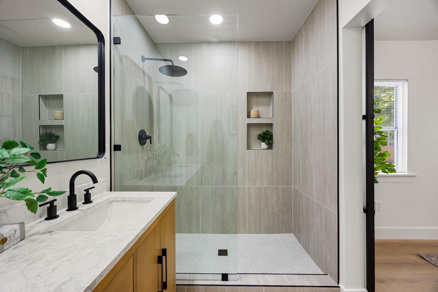 Detail Gallery Image 21 of 55 For 3517 Santa Cruz Way, Sacramento,  CA 95817 - 3 Beds | 3 Baths