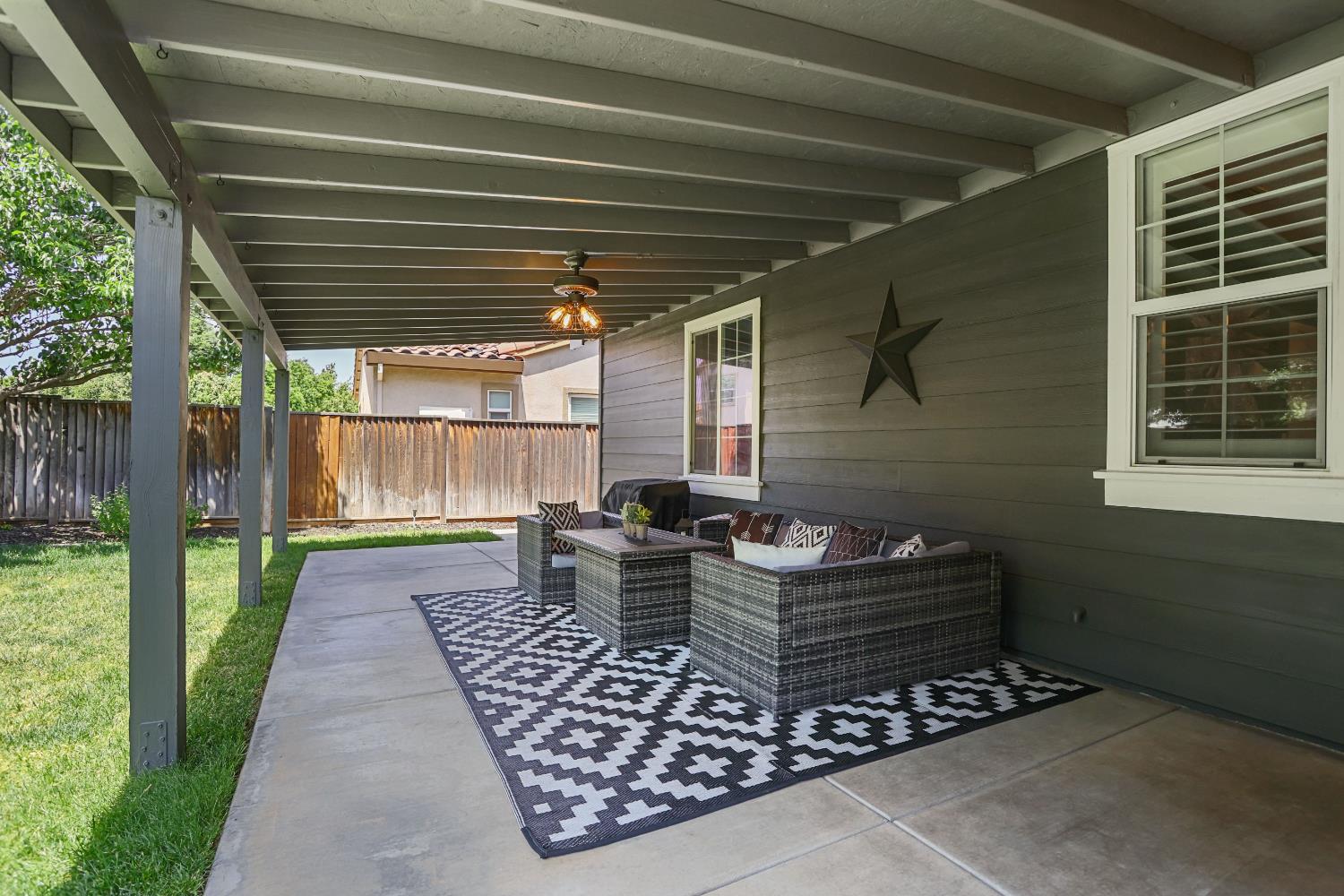 Detail Gallery Image 34 of 39 For 4275 Tropaz Ln, Tracy,  CA 95377 - 3 Beds | 2/1 Baths