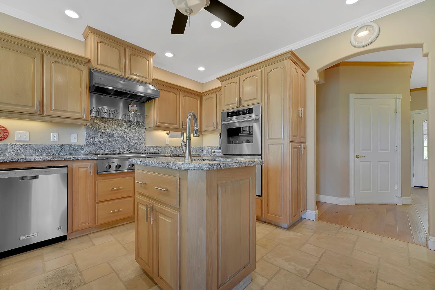 Detail Gallery Image 27 of 83 For 5753 Treosti Pl, Valley Springs,  CA 95252 - 5 Beds | 3/1 Baths