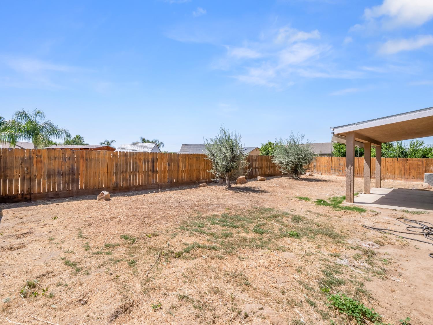 Detail Gallery Image 28 of 34 For 1585 Dallas St, Dinuba,  CA 93618 - 4 Beds | 2 Baths