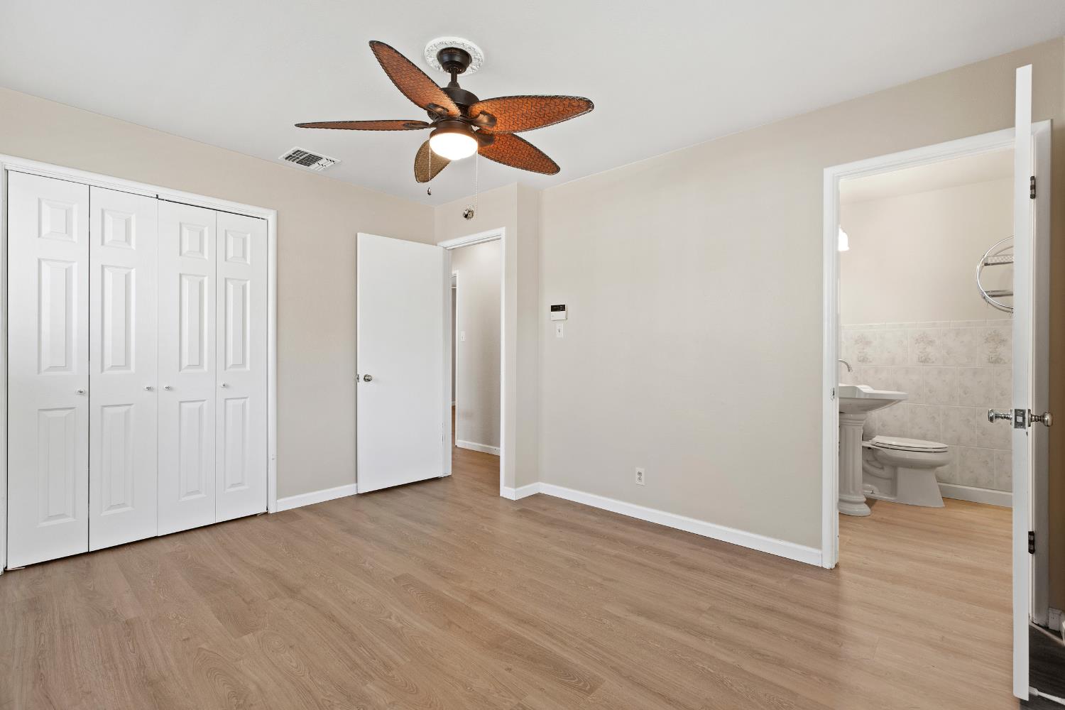 Detail Gallery Image 18 of 26 For 2001 Scott Ave, Modesto,  CA 95350 - 3 Beds | 2 Baths