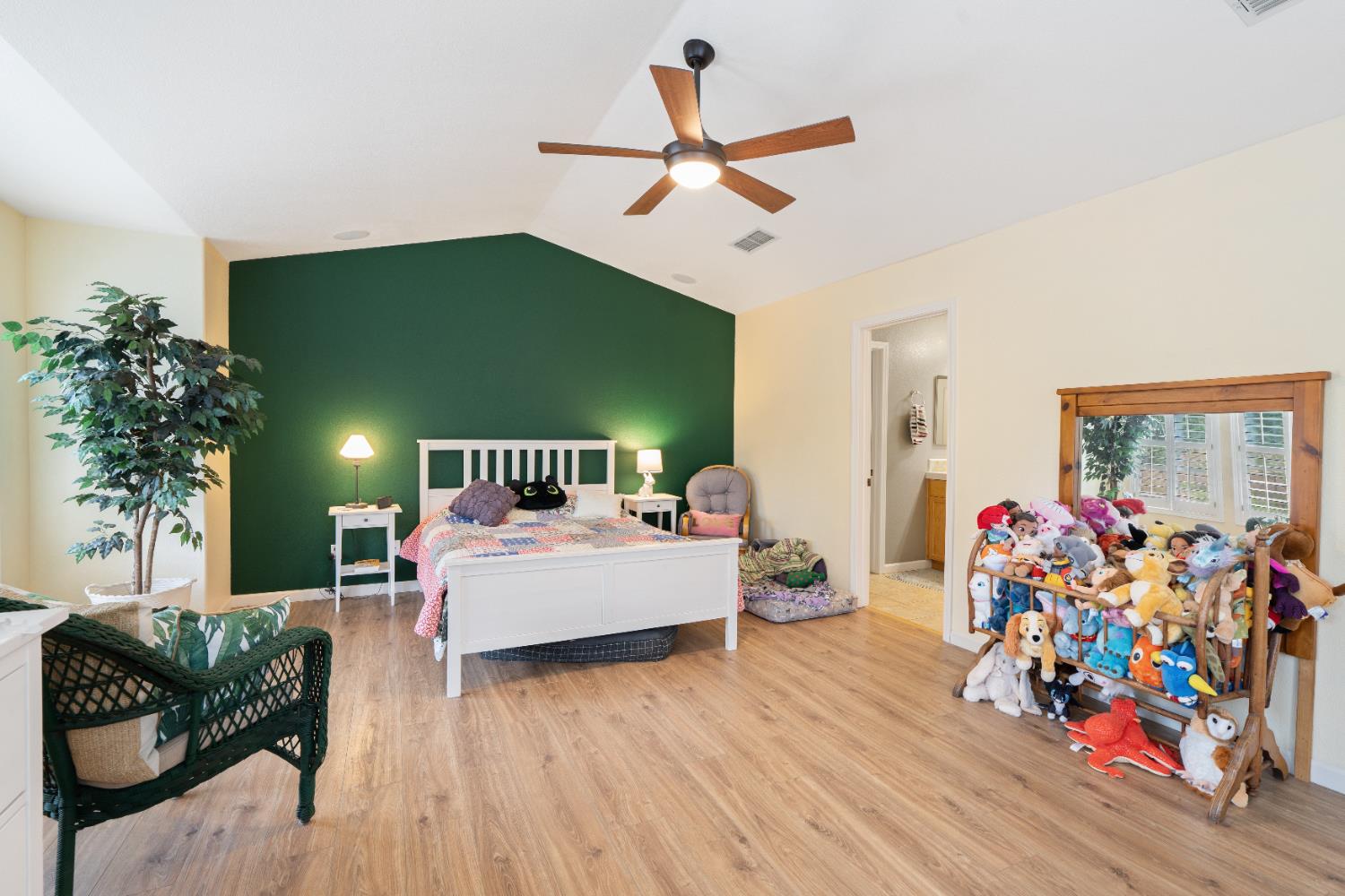 Detail Gallery Image 18 of 31 For 213 Washington Pl, West Sacramento,  CA 95605 - 3 Beds | 2/1 Baths