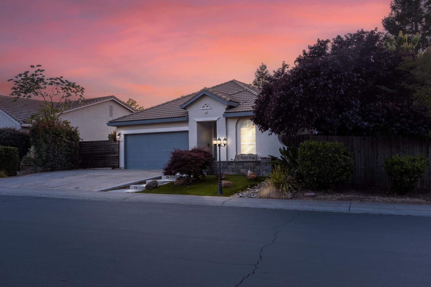 Detail Gallery Image 3 of 46 For 6235 Flamingo Way, Rocklin,  CA 95765 - 3 Beds | 2 Baths