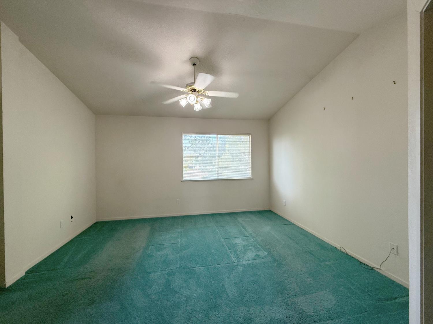 Detail Gallery Image 33 of 55 For 2040 Gordon Verner Cir, Stockton,  CA 95206 - 3 Beds | 2/1 Baths