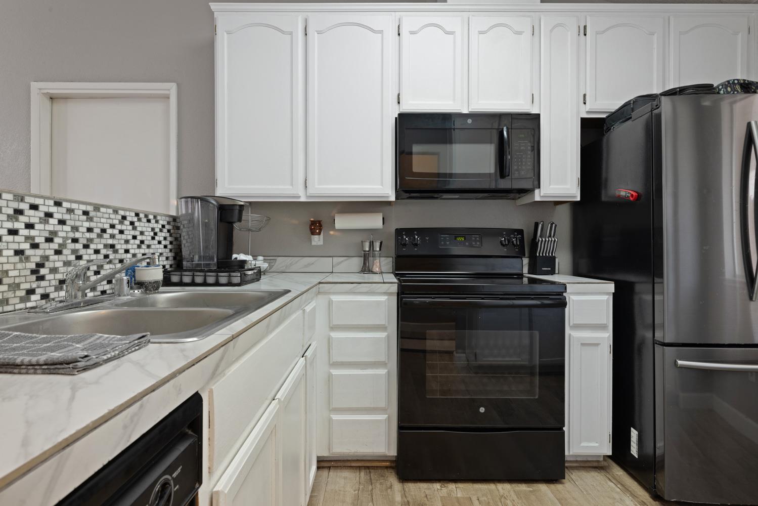 Detail Gallery Image 11 of 33 For 1112 La Mesa St, Escalon,  CA 95320 - 3 Beds | 2 Baths