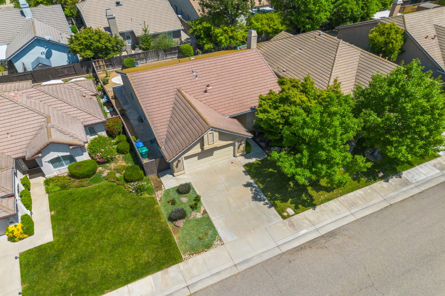 Detail Gallery Image 51 of 55 For 1925 Crystalwood Ln, Lodi,  CA 95242 - 3 Beds | 2 Baths
