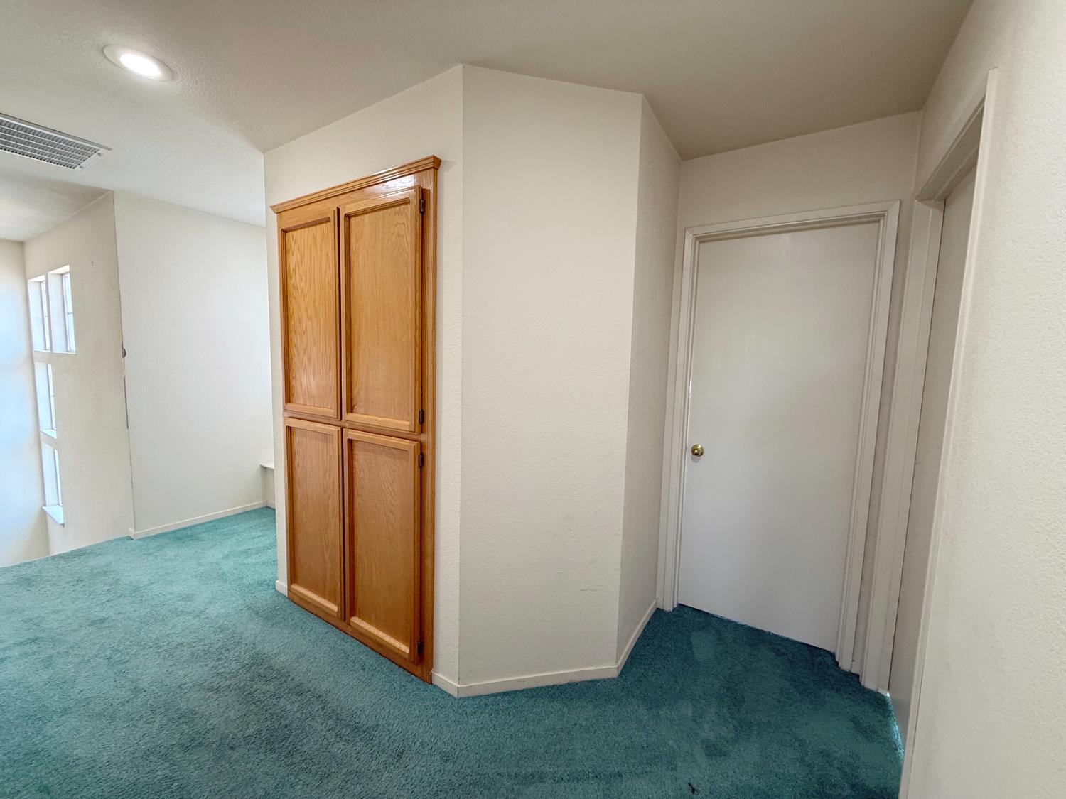 Detail Gallery Image 31 of 55 For 2040 Gordon Verner Cir, Stockton,  CA 95206 - 3 Beds | 2/1 Baths