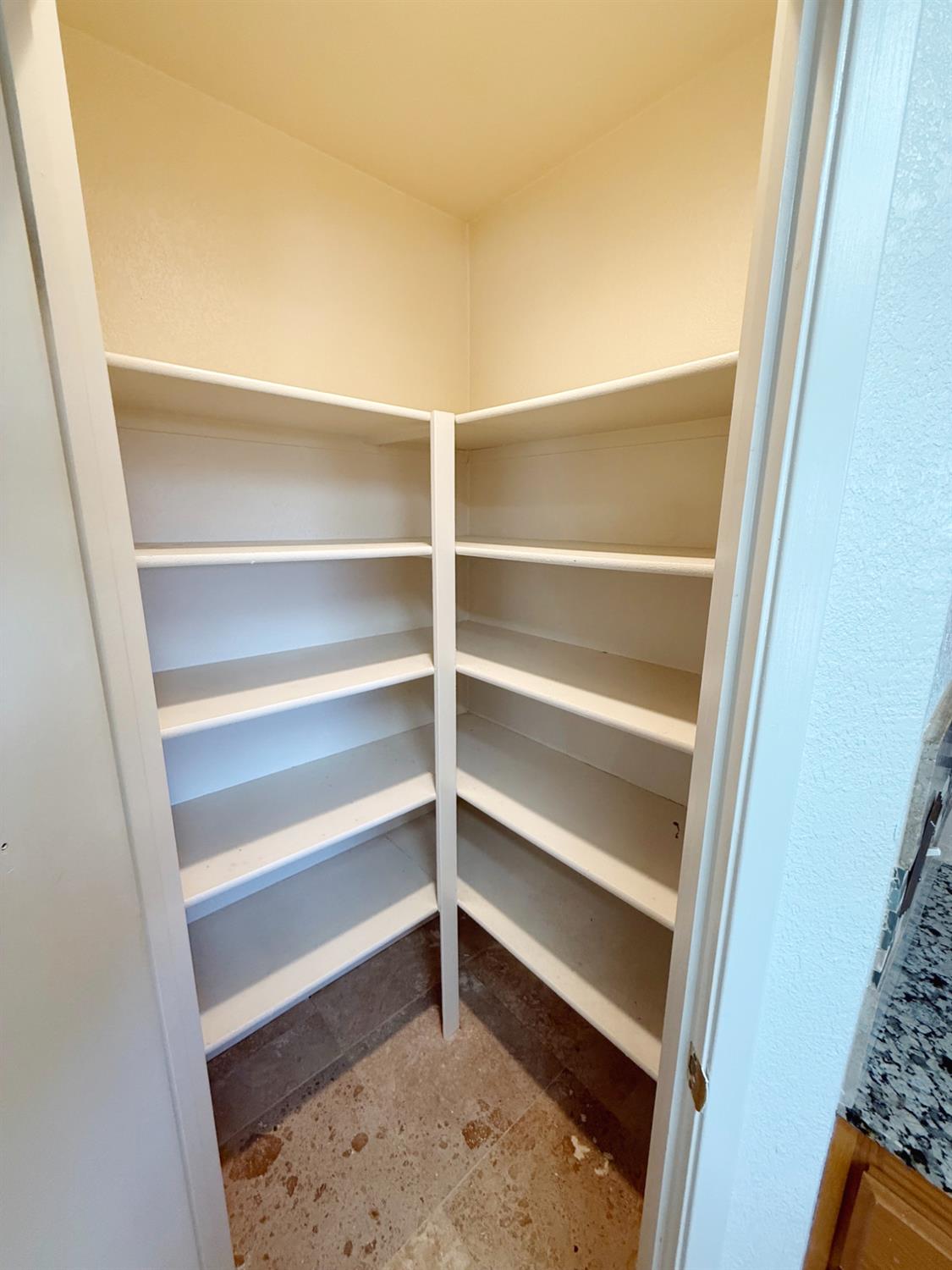 Detail Gallery Image 23 of 55 For 2040 Gordon Verner Cir, Stockton,  CA 95206 - 3 Beds | 2/1 Baths