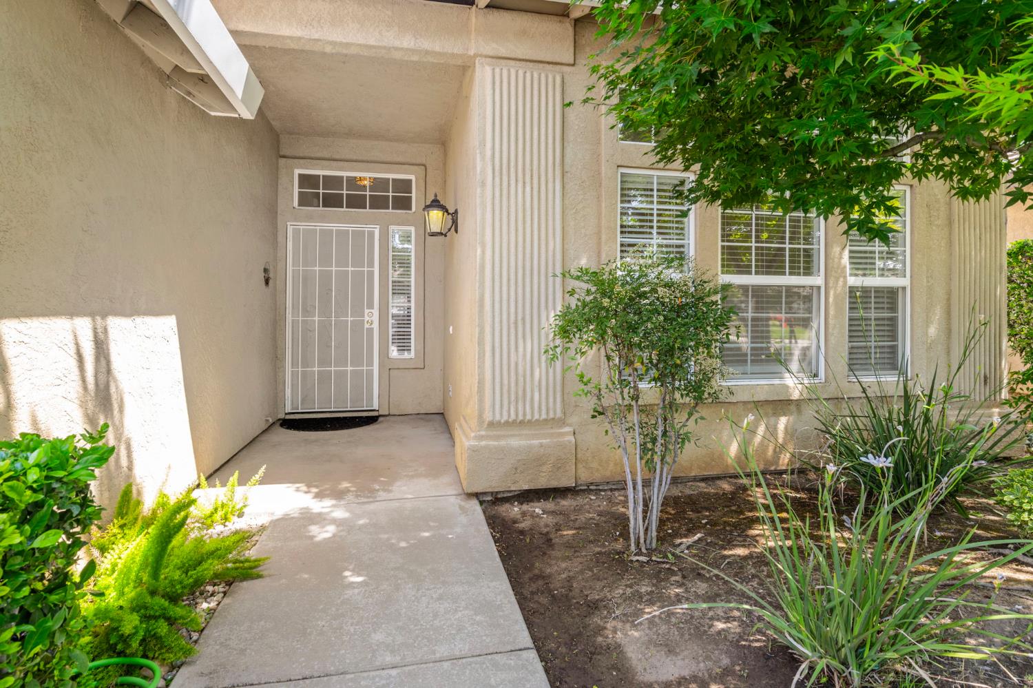 Detail Gallery Image 7 of 55 For 1925 Crystalwood Ln, Lodi,  CA 95242 - 3 Beds | 2 Baths