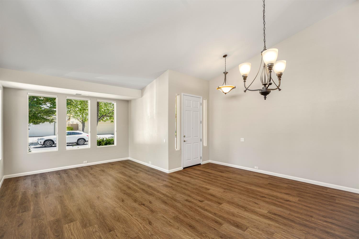 Cobble Fields Court, Folsom, California image 6
