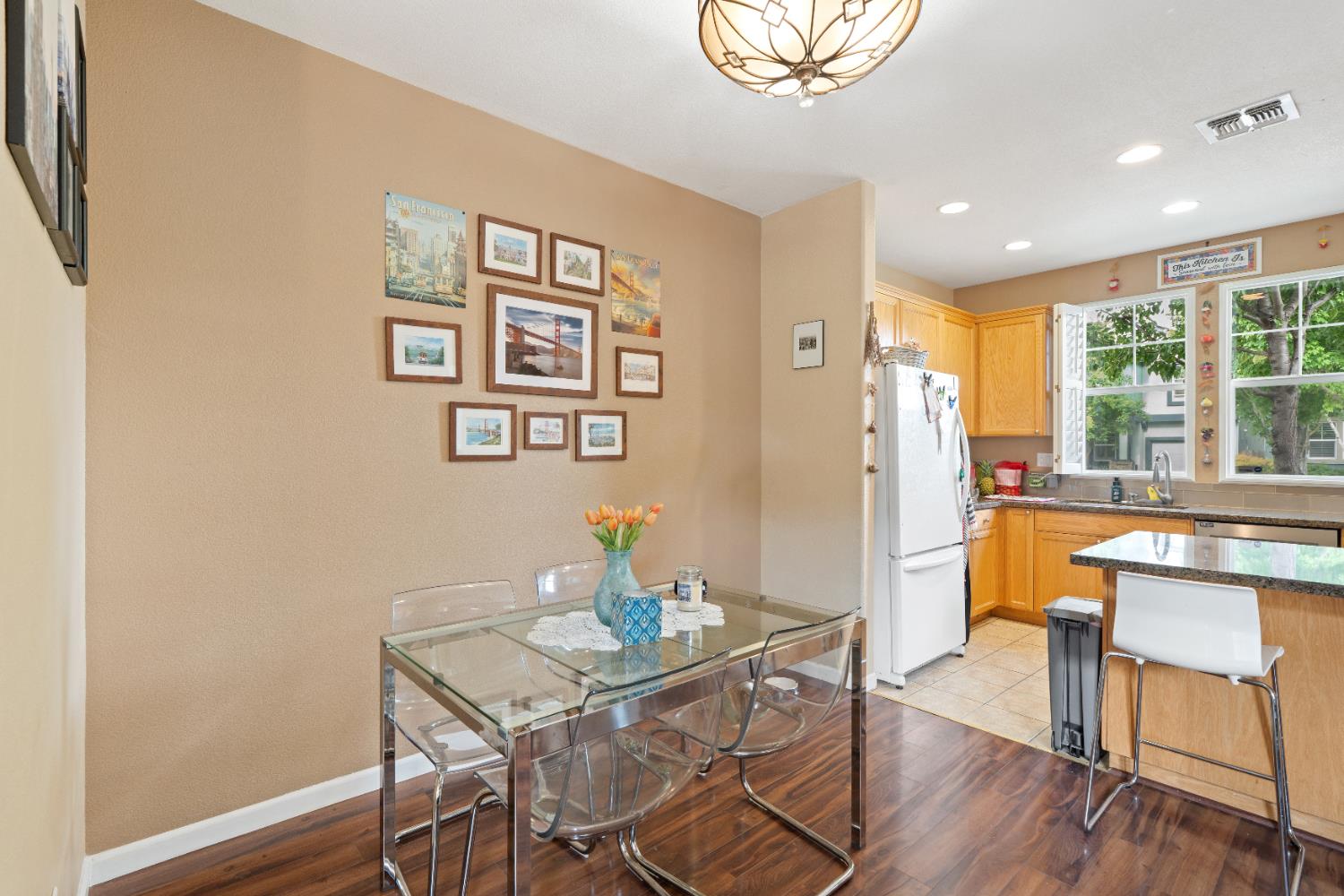 Detail Gallery Image 9 of 31 For 213 Washington Pl, West Sacramento,  CA 95605 - 3 Beds | 2/1 Baths