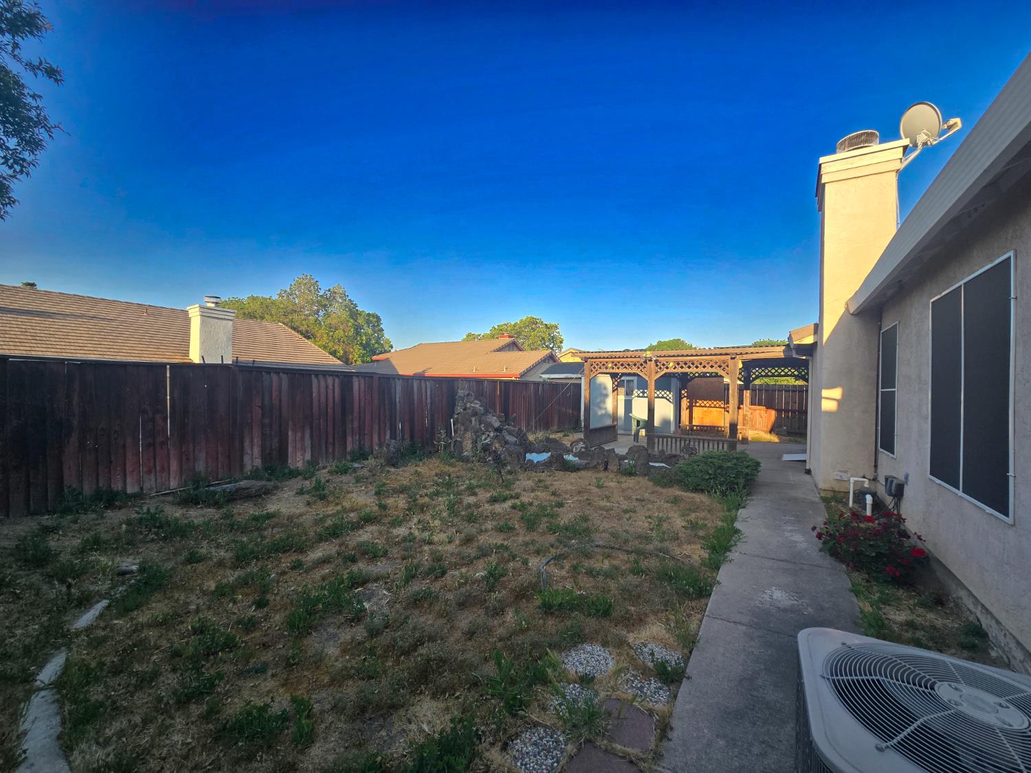 Detail Gallery Image 11 of 11 For 1943 Calafia Ct, Tracy,  CA 95376 - 3 Beds | 2 Baths
