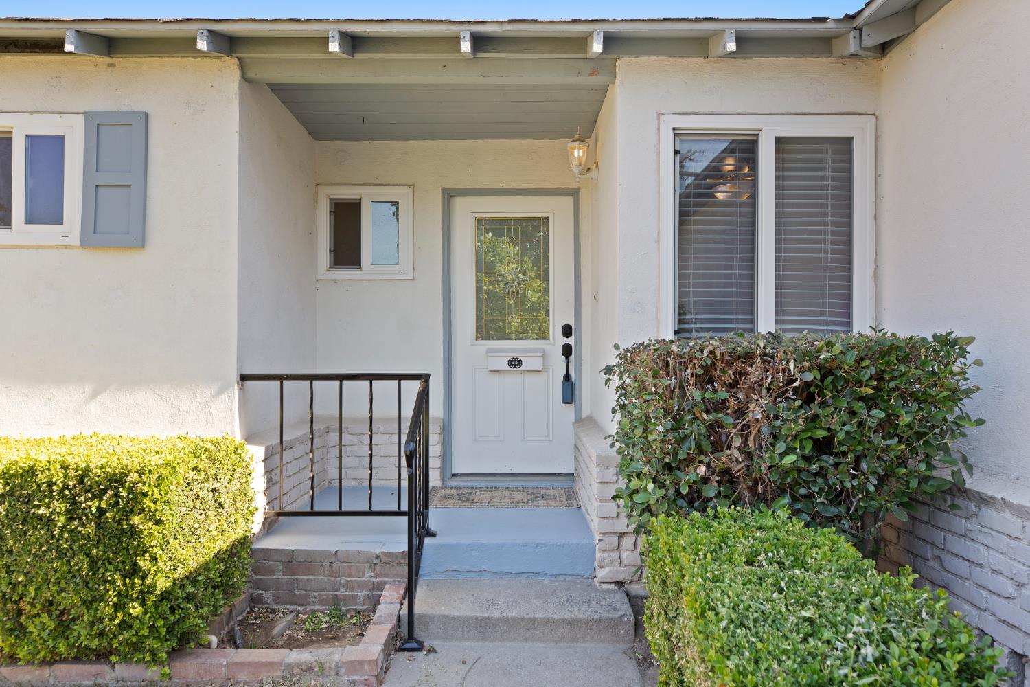 Detail Gallery Image 5 of 26 For 2001 Scott Ave, Modesto,  CA 95350 - 3 Beds | 2 Baths