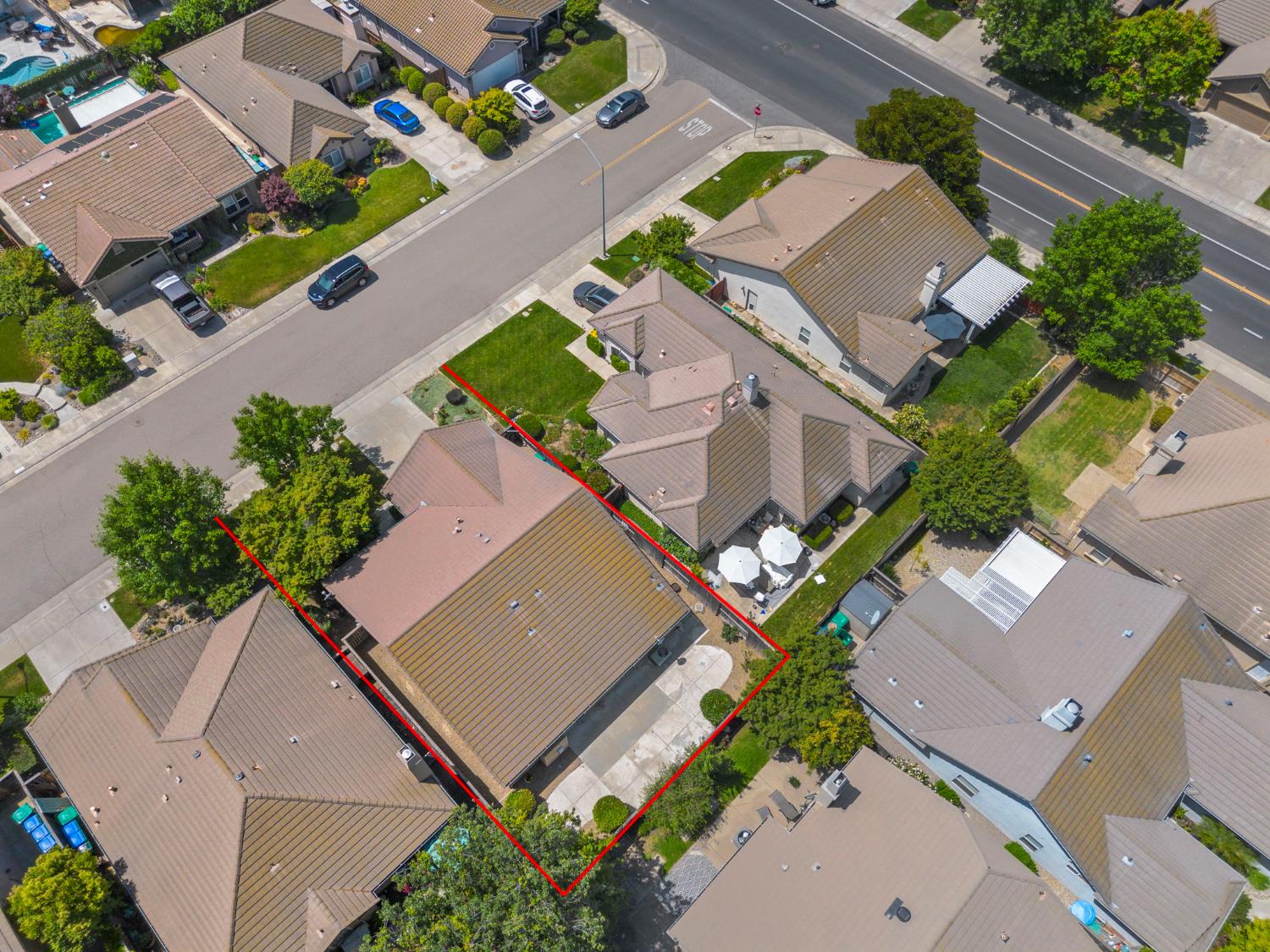Detail Gallery Image 49 of 55 For 1925 Crystalwood Ln, Lodi,  CA 95242 - 3 Beds | 2 Baths