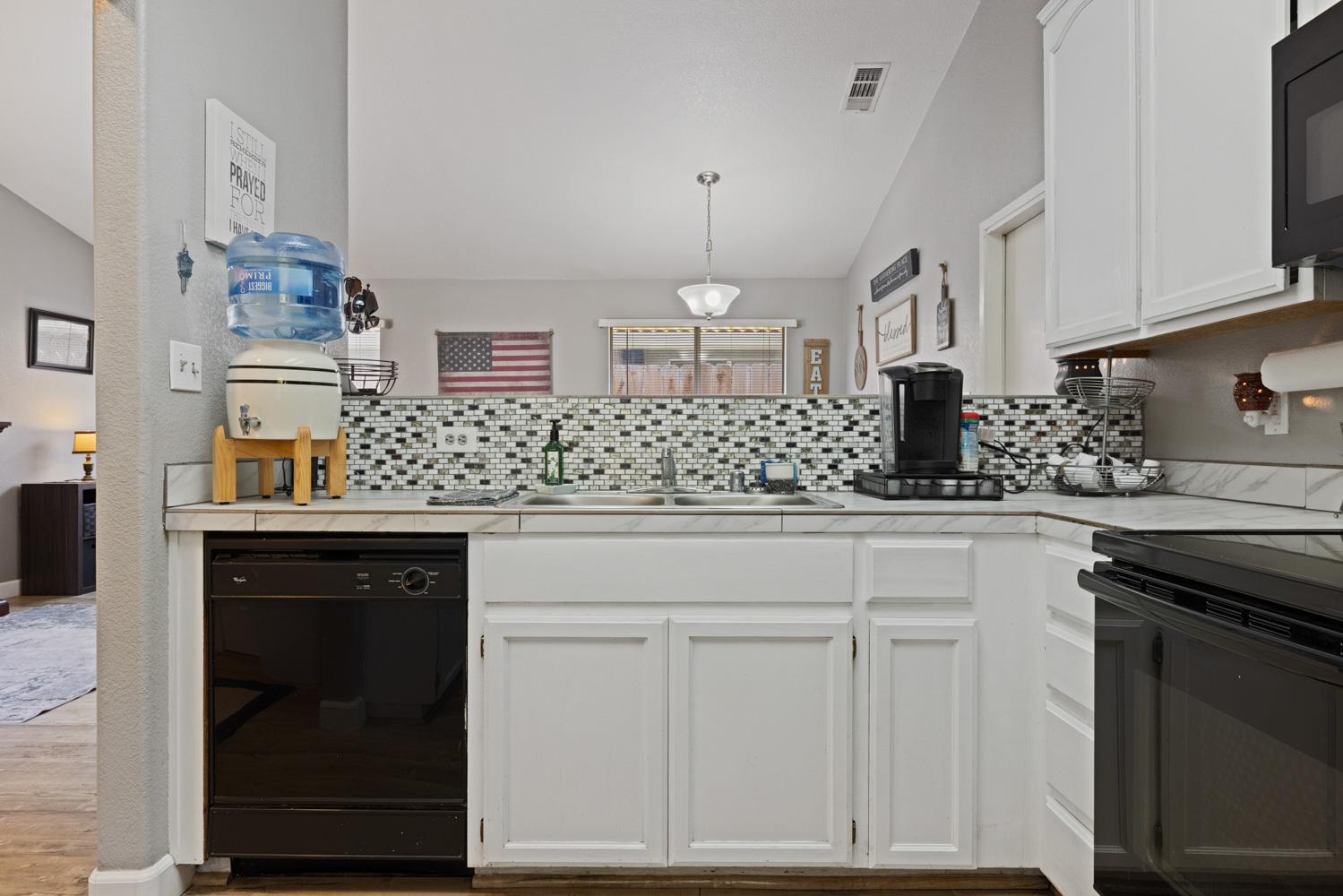 Detail Gallery Image 10 of 33 For 1112 La Mesa St, Escalon,  CA 95320 - 3 Beds | 2 Baths
