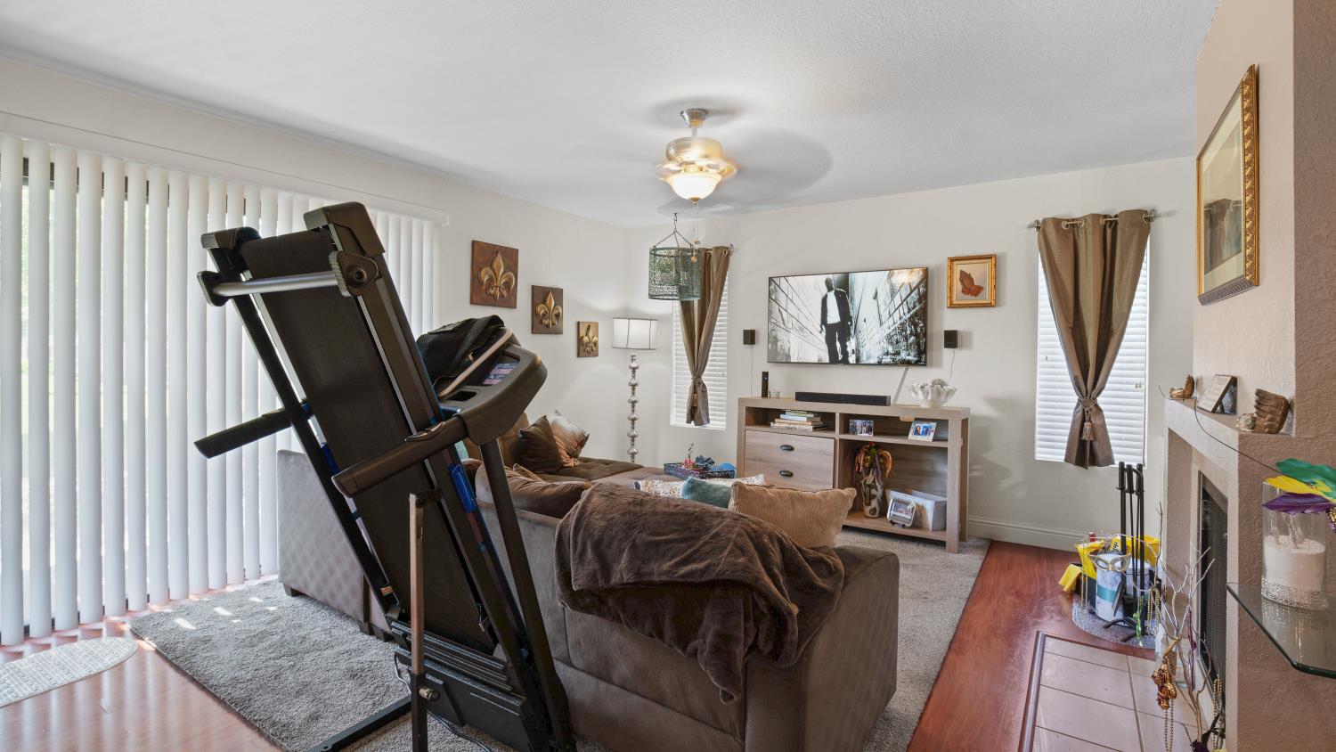 Detail Gallery Image 11 of 25 For 1628 Porter Way, Stockton,  CA 95207 - 2 Beds | 2 Baths