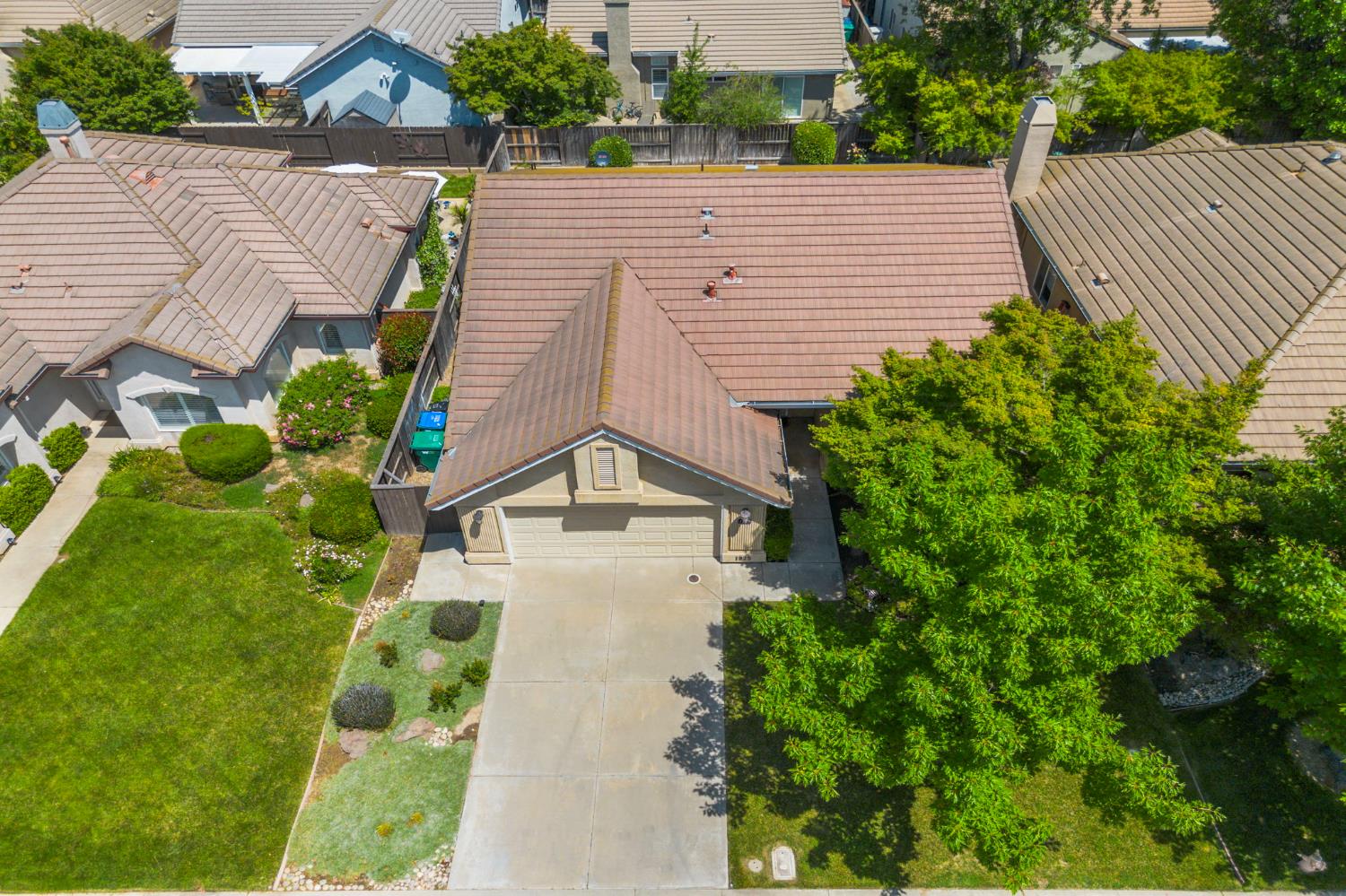 Detail Gallery Image 45 of 55 For 1925 Crystalwood Ln, Lodi,  CA 95242 - 3 Beds | 2 Baths