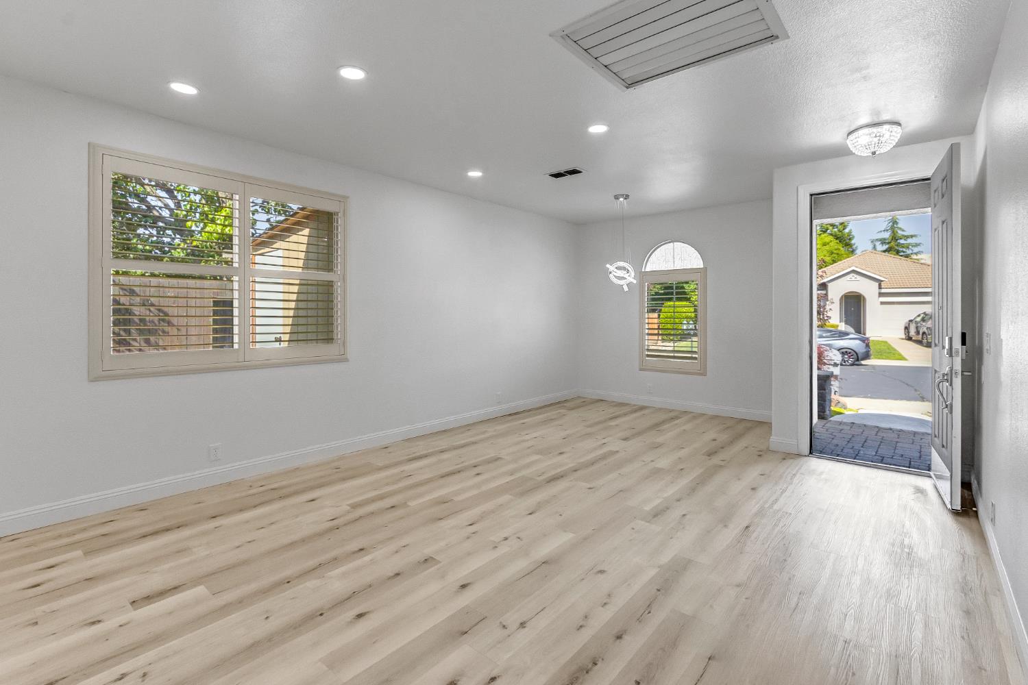 Detail Gallery Image 10 of 46 For 6235 Flamingo Way, Rocklin,  CA 95765 - 3 Beds | 2 Baths