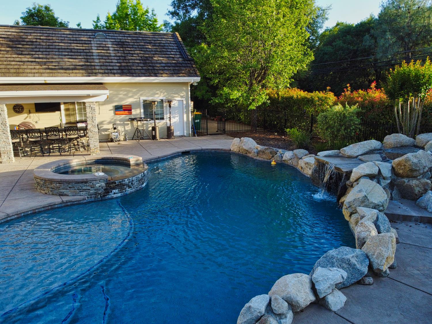 Detail Gallery Image 17 of 31 For 4520 Rigel Ct., Shingle Springs,  CA 95682 - 5 Beds | 3 Baths