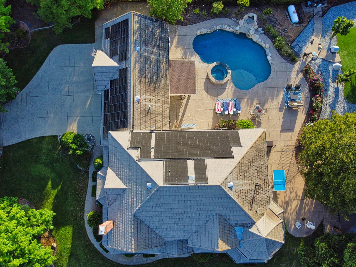 Detail Gallery Image 4 of 31 For 4520 Rigel Ct., Shingle Springs,  CA 95682 - 5 Beds | 3 Baths