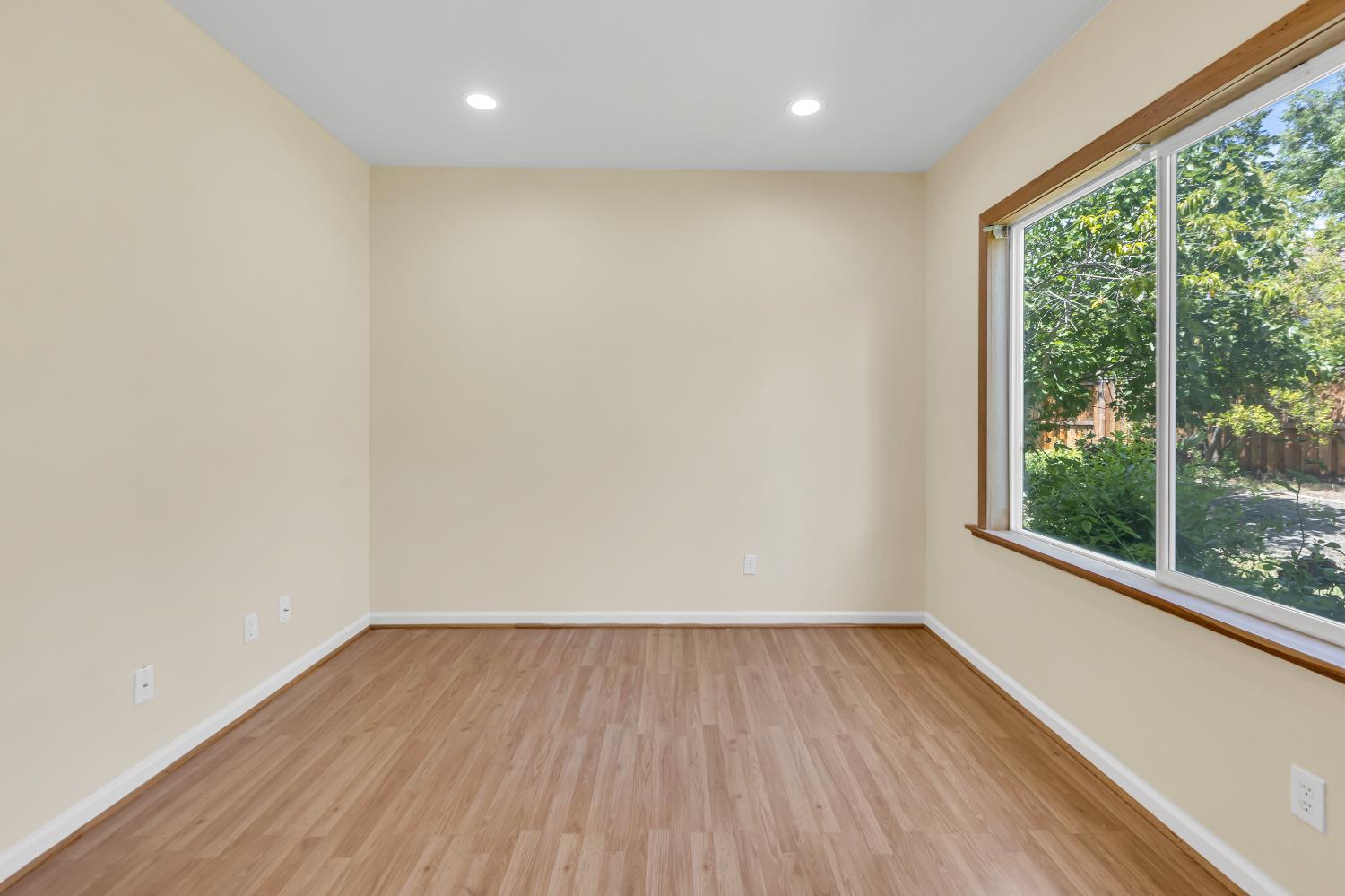 Detail Gallery Image 15 of 90 For 3435 Sierra Meadow Ct, Elk Grove,  CA 95758 - 6 Beds | 3 Baths